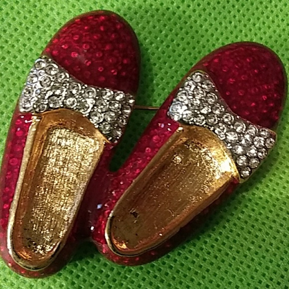 Jewelry - Red Brooch Slippers